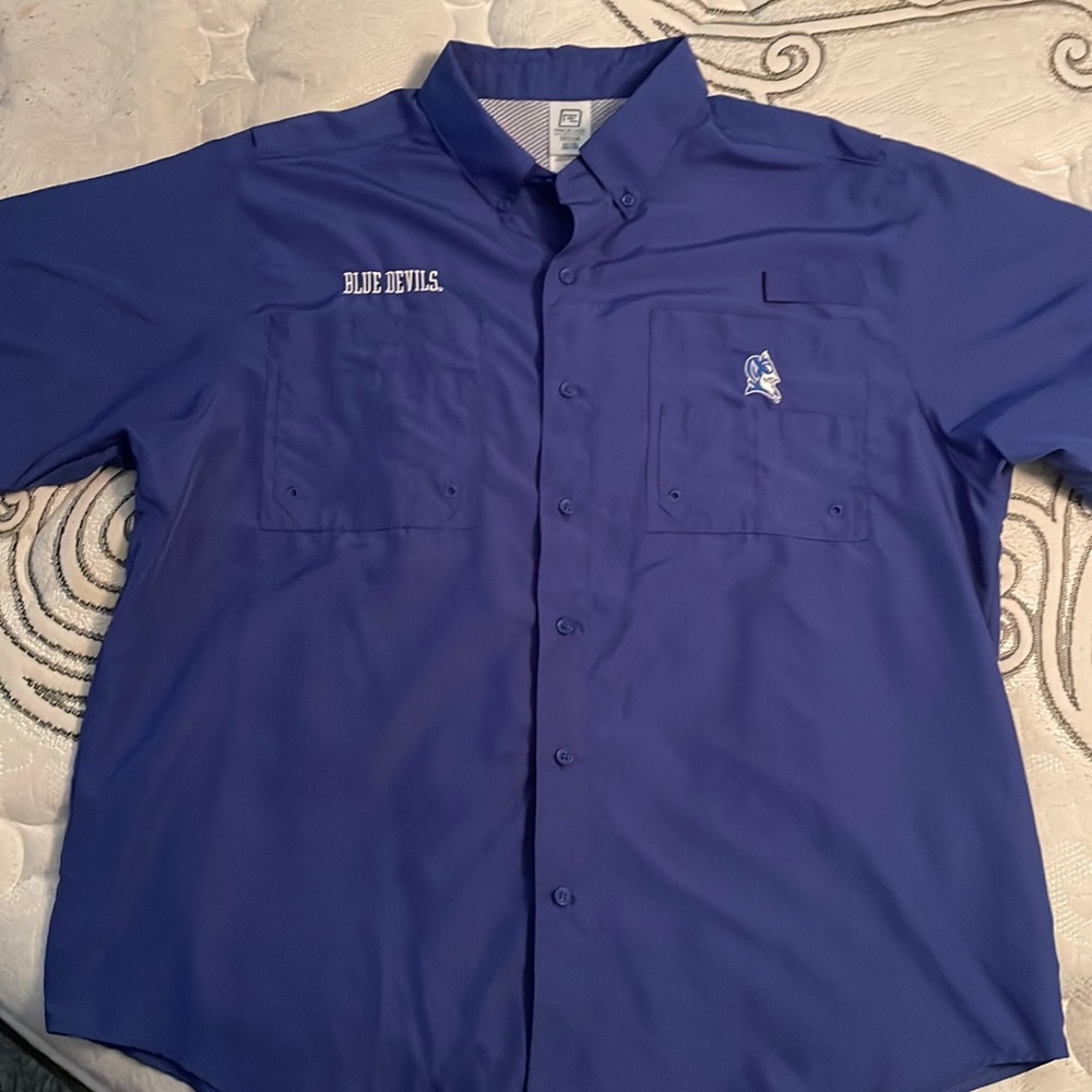 Duke University men’s “fisherman” style shirt. Size XL.